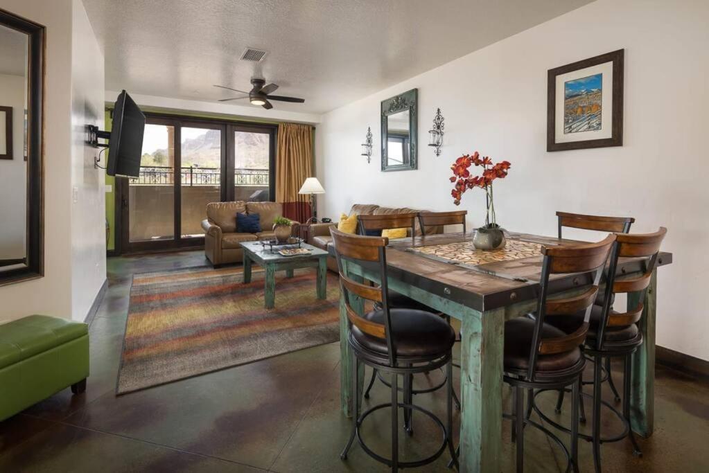 Luxury Downtown Rental 모아브 외부 사진