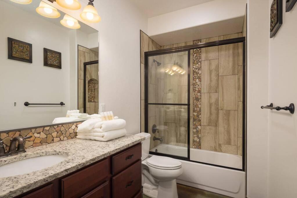 Luxury Downtown Rental 모아브 외부 사진