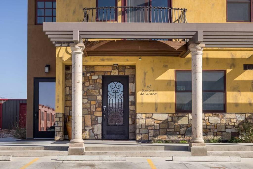 Luxury Downtown Rental 모아브 외부 사진